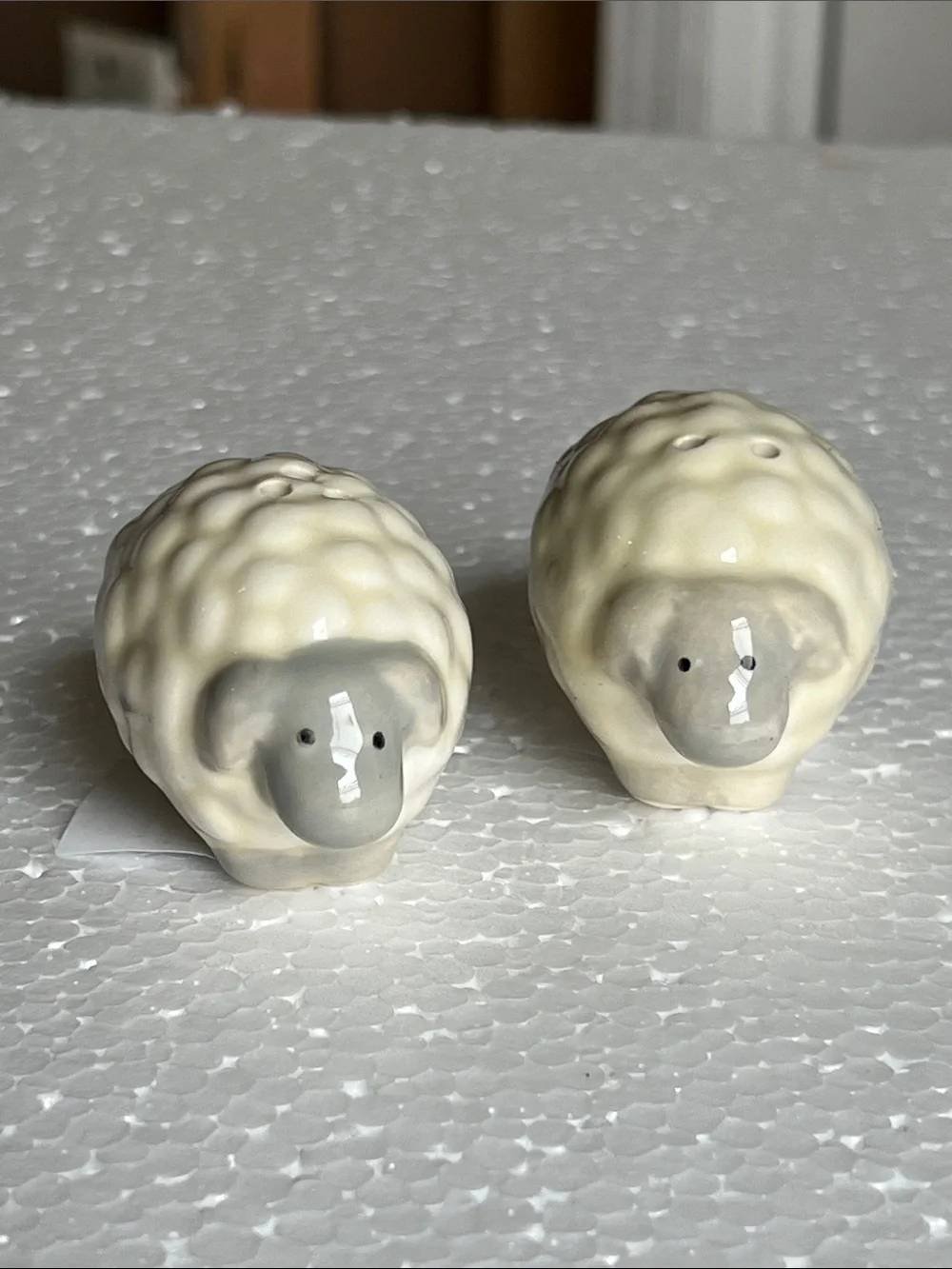 Cute. 🐑🐑 Salt & Pepper Shakers